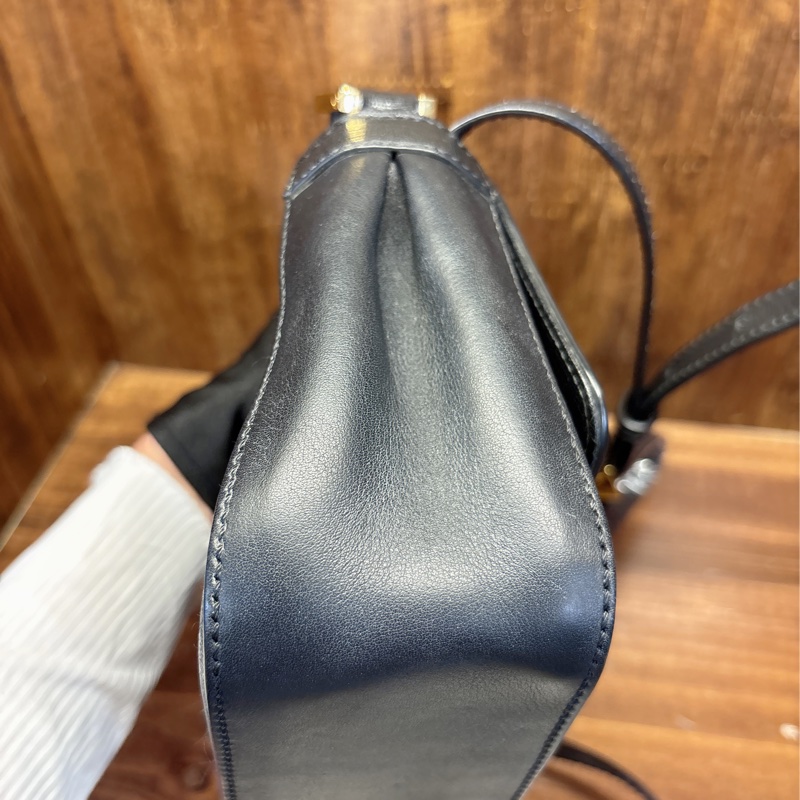 Fendi 手提斜孭袋-4