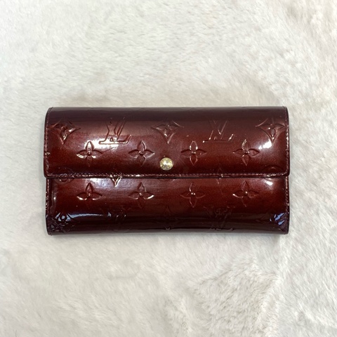 不失禮新年賀禮必送🧧LV暗紅漆皮長款銀包