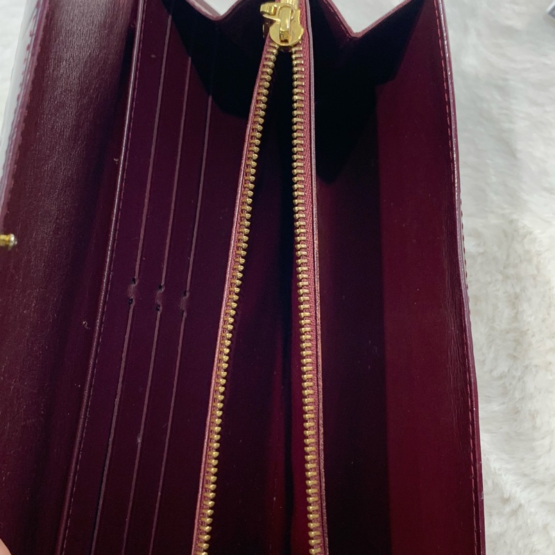 不失禮新年賀禮必送🧧LV暗紅漆皮長款銀包-6
