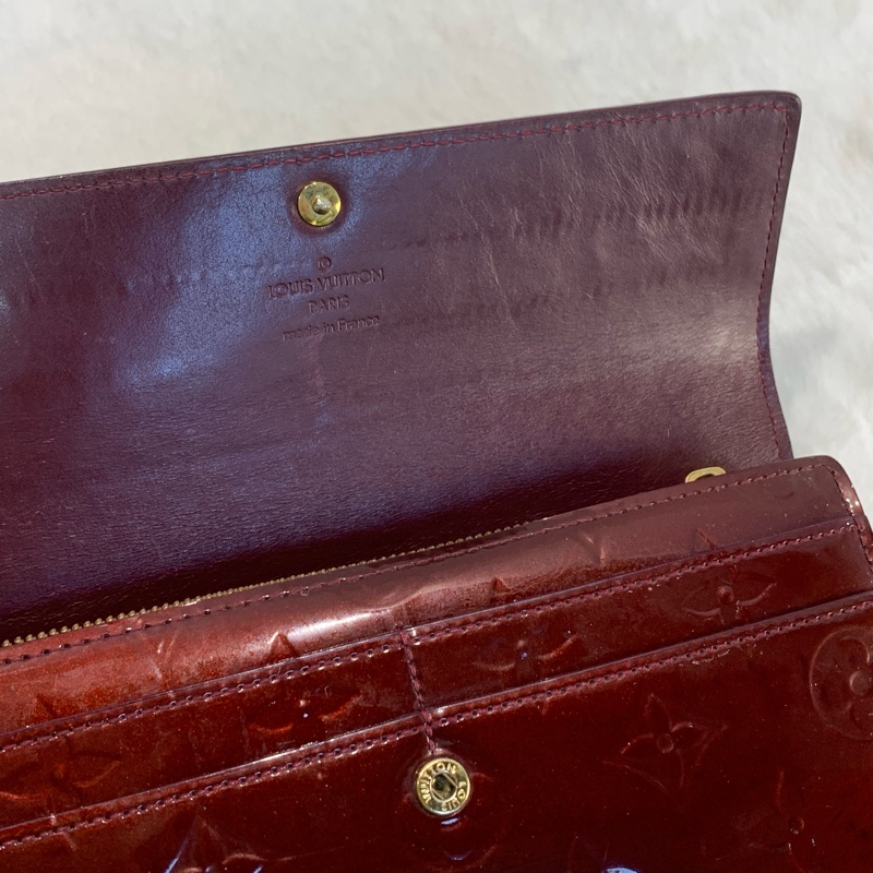 不失禮新年賀禮必送🧧LV暗紅漆皮長款銀包-8