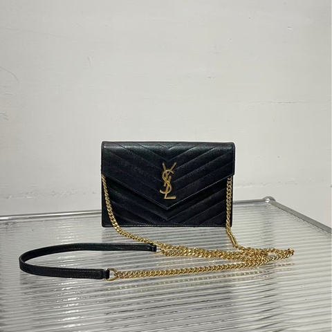 🔥新到：YSL / 聖羅蘭 鏈條信封包小號 魚子醬牛皮，尺寸： 19*12.5cm