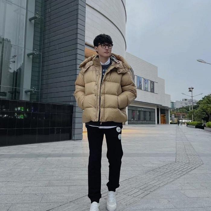 💎Han's house精品服飾💎Burberry 羽絨 連帽 外套 可拆變 背心 卡其 原價62700-3