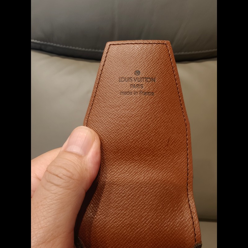 日本帶回中古LV老花煙盒，使用狀況良好，絕版品
絕版產物，沒有黏皮，使用狀況如照片所示-4
