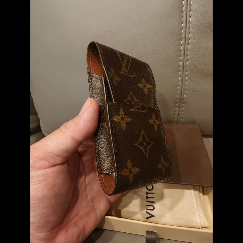 日本帶回中古LV老花煙盒，使用狀況良好，絕版品
絕版產物，沒有黏皮，使用狀況如照片所示-10