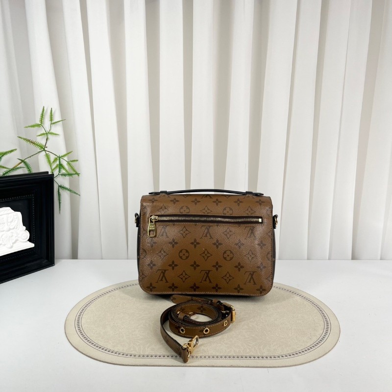 LV路易威登  Pochette Metis拼色郵差包 經典焦糖色老花拼色郵差 皮質手感好 內裡乾淨 手提單肩斜挎都可以 日常通勤百搭 容量實用-9