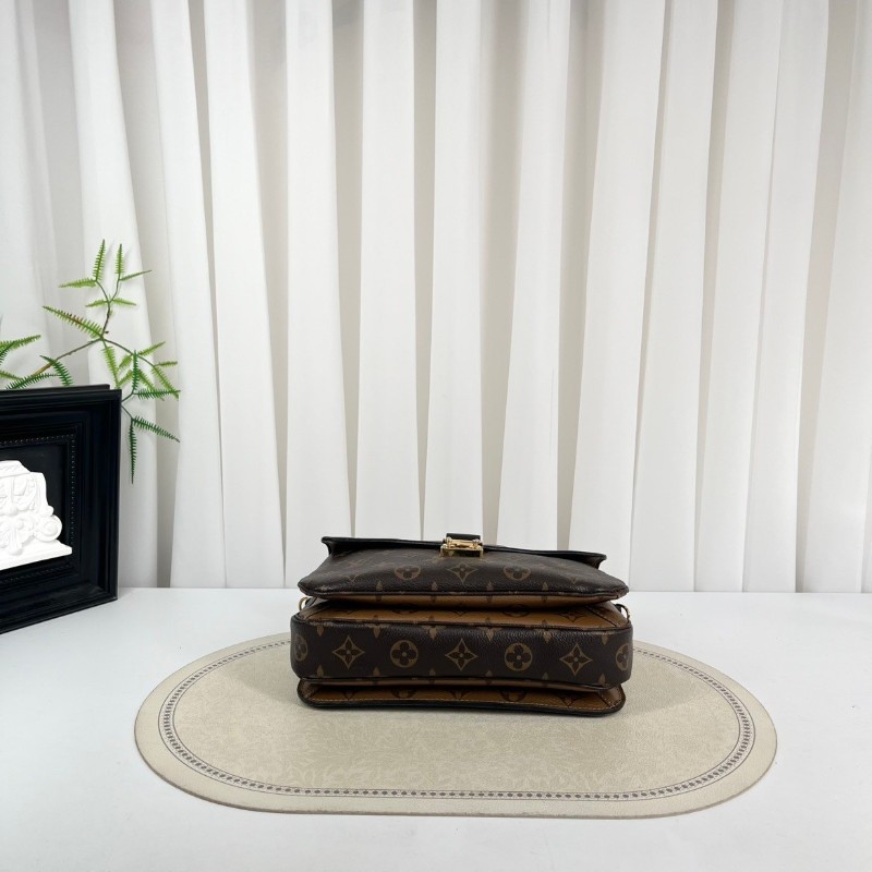 LV路易威登  Pochette Metis拼色郵差包 經典焦糖色老花拼色郵差 皮質手感好 內裡乾淨 手提單肩斜挎都可以 日常通勤百搭 容量實用-12