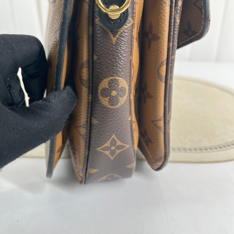 LV路易威登  Pochette Metis拼色郵差包 經典焦糖色老花拼色郵差 皮質手感好 內裡乾淨 手提單肩斜挎都可以 日常通勤百搭 容量實用-17