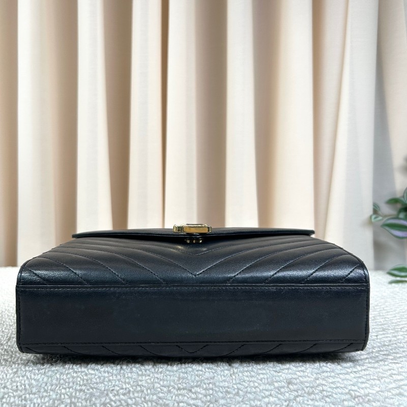 YSL聖羅蘭黑金V紋信封包郵差包 鏈條肩帶可單肩可斜挎 容量實用 適合日常使用-10