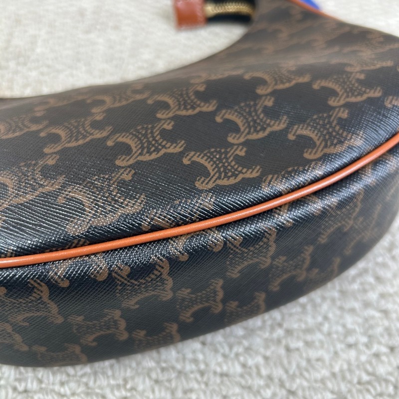 sh smd ZZZ 賽琳Celine老花凱旋門豌豆腋下包 經典老花圖案復古又百搭 流暢包型簡約大氣 腋下背精緻隨性 容量能裝下日常小物-11