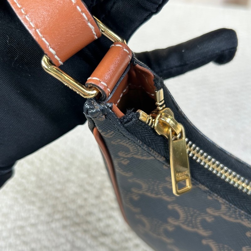 sh smd ZZZ 賽琳Celine老花凱旋門豌豆腋下包 經典老花圖案復古又百搭 流暢包型簡約大氣 腋下背精緻隨性 容量能裝下日常小物-19