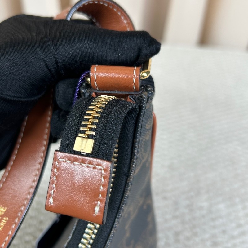 sh smd ZZZ 賽琳Celine老花凱旋門豌豆腋下包 經典老花圖案復古又百搭 流暢包型簡約大氣 腋下背精緻隨性 容量能裝下日常小物-21