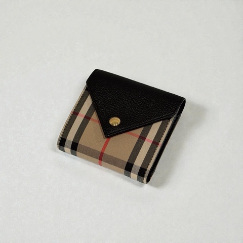 莉亞精品♡ Burberry 格紋三折短夾 二手美品