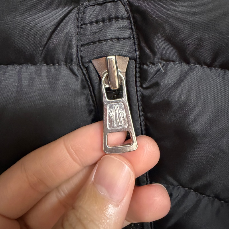 Moncler Amiot 黑色羽絨外套 絎縫尼龍塔夫綢羽絨外套-2