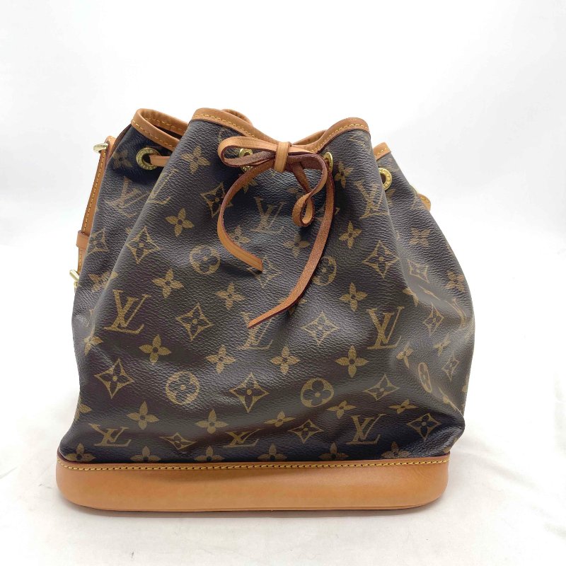 LV 字紋中款水桶包-0