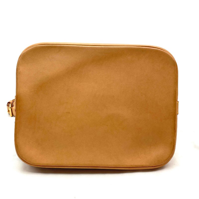 LV 字紋中款水桶包-2