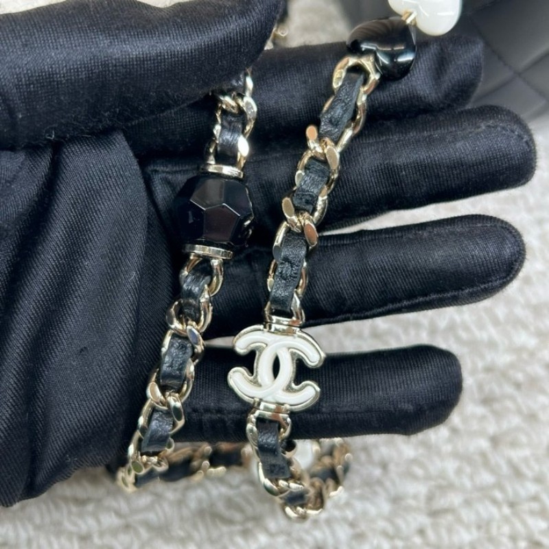 Chanel香奈兒黑金鏈條化妝盒子包 琺瑯雙C愛心扣 黑色羊皮 鏈條設計精緻-26