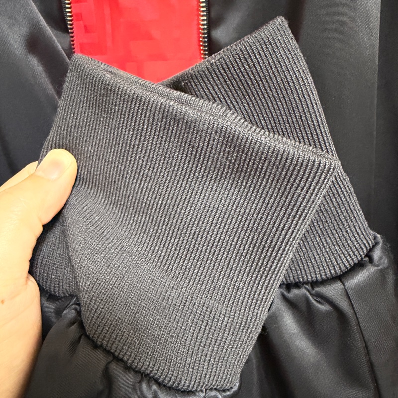 Fendi基本款男生法棍包飛行員外套 原價近10萬-12