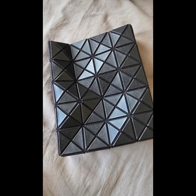 BAO BAO ISSEY MIYAKE

PRISM MATTE-1