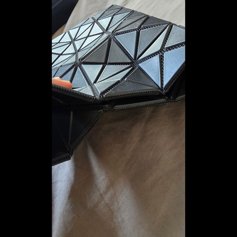 BAO BAO ISSEY MIYAKE

PRISM MATTE-2