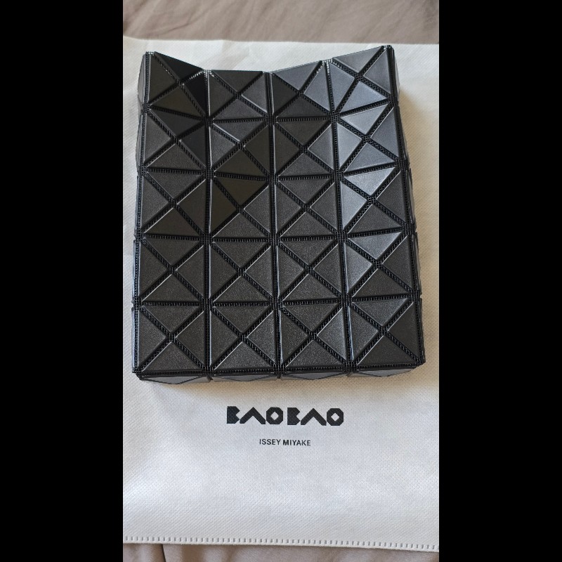 BAO BAO ISSEY MIYAKE

PRISM MATTE-8