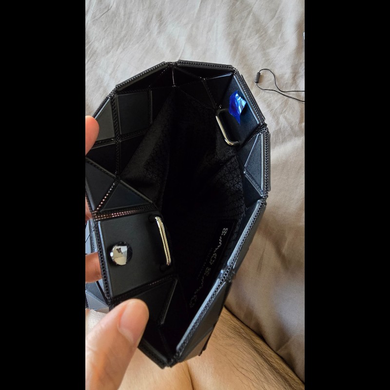 BAO BAO ISSEY MIYAKE

PRISM MATTE-12