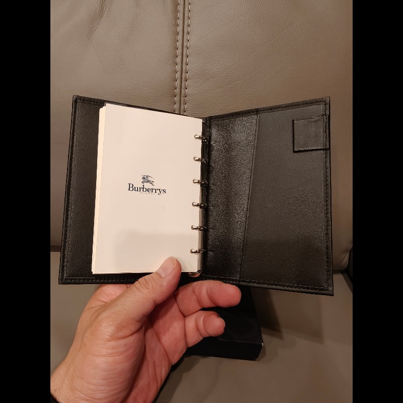 日本帶回藍標burberry筆記本全套-7