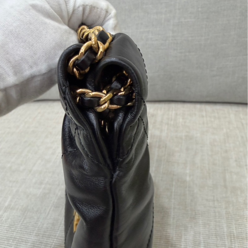 香奈兒 Chanel 22bag mini 黑金-16