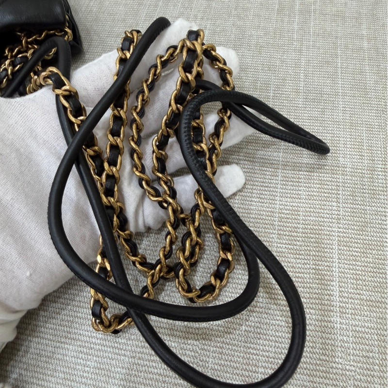 香奈兒 Chanel 22bag mini 黑金-24