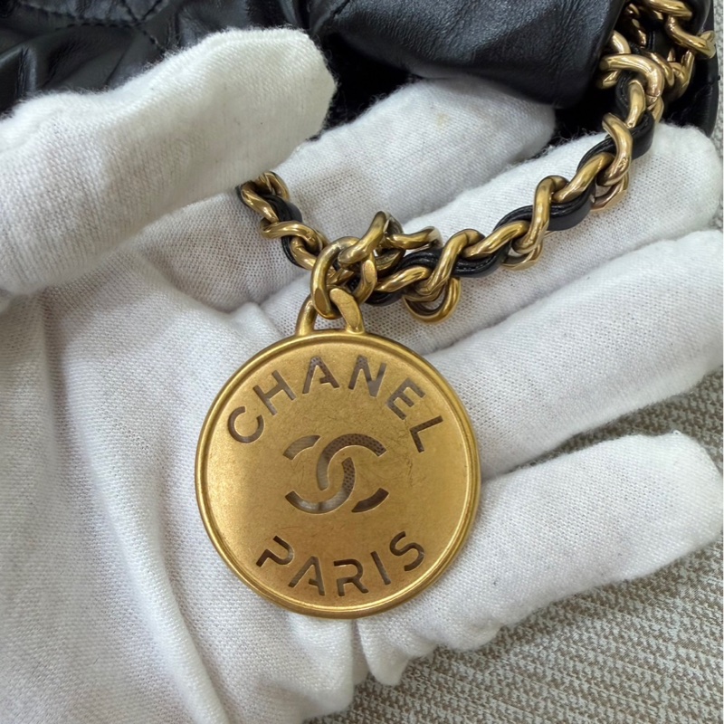 香奈兒 Chanel 22bag mini 黑金-29