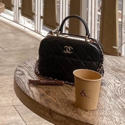 CHANEL - 黑色羊皮Trendycc雙拉鍊保齡球包╻ 小號-0