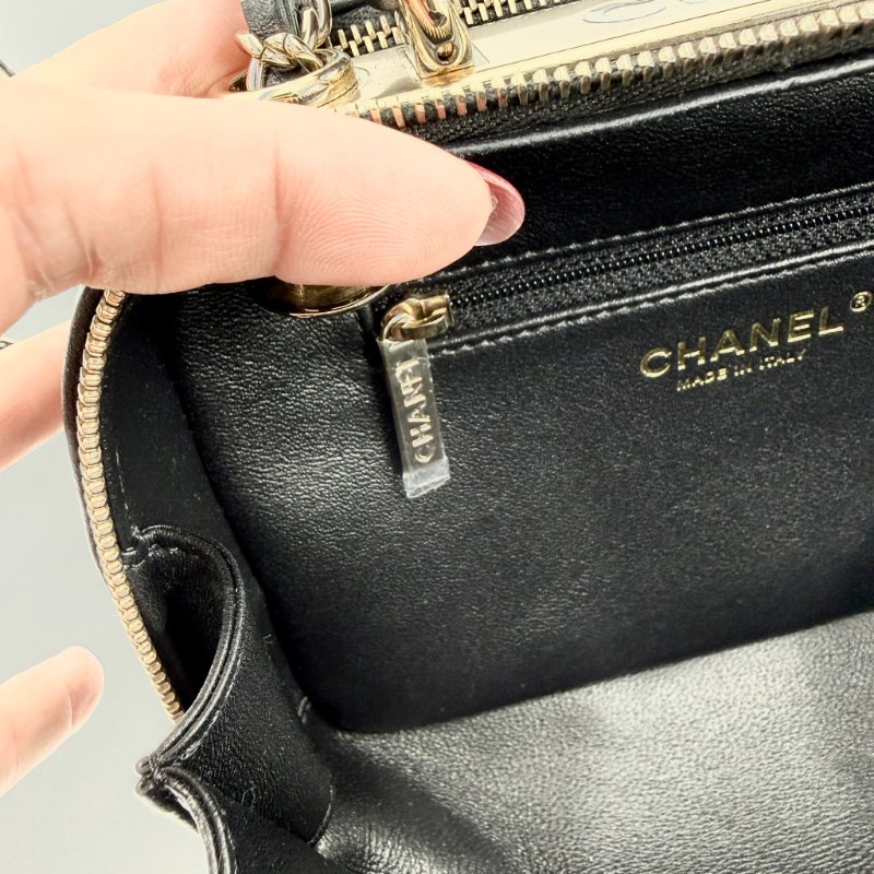 CHANEL - 黑色羊皮Trendycc雙拉鍊保齡球包╻ 小號-18