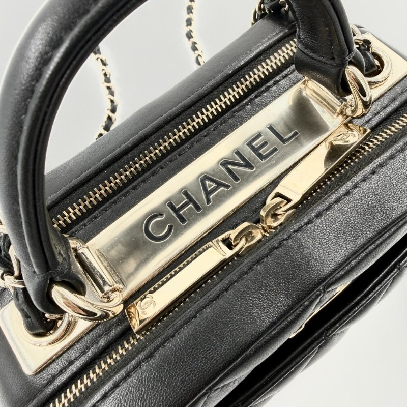 CHANEL - 黑色羊皮Trendycc雙拉鍊保齡球包╻ 小號-21