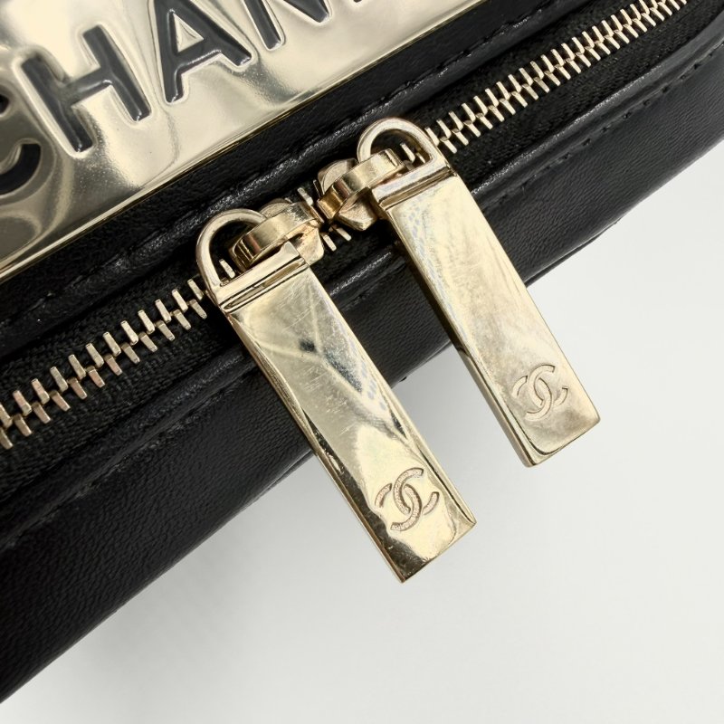 CHANEL - 黑色羊皮Trendycc雙拉鍊保齡球包╻ 小號-22