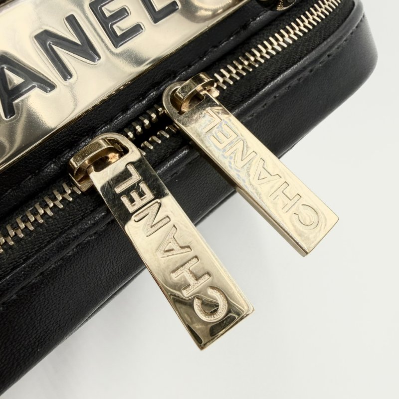 CHANEL - 黑色羊皮Trendycc雙拉鍊保齡球包╻ 小號-23