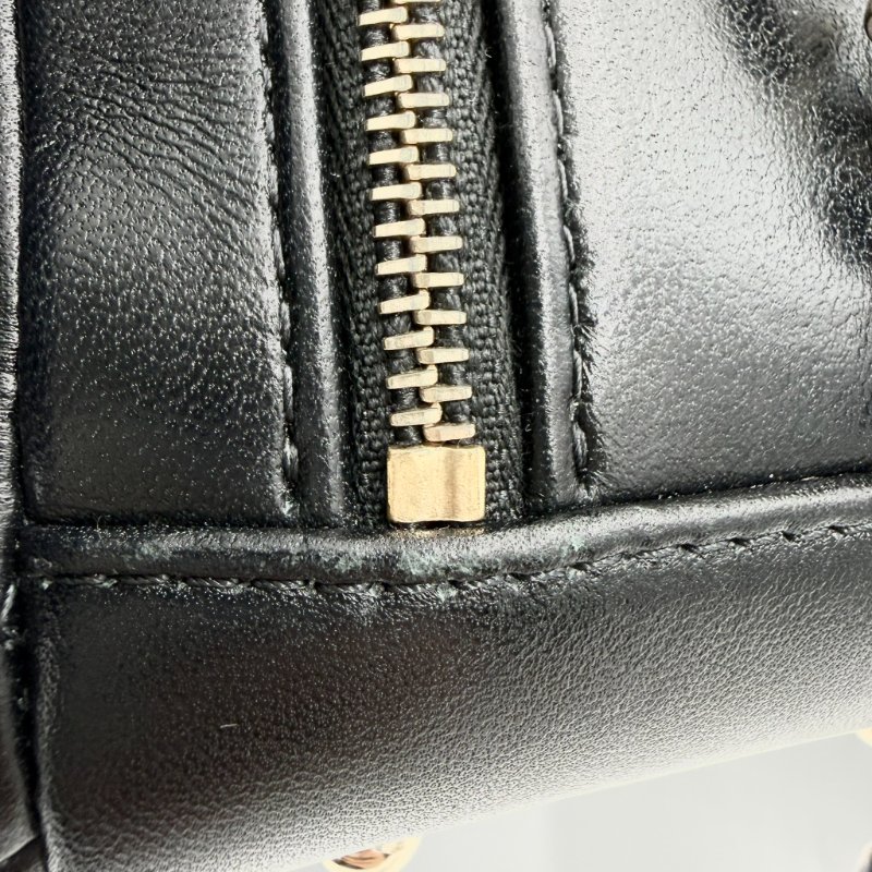 CHANEL - 黑色羊皮Trendycc雙拉鍊保齡球包╻ 小號-27