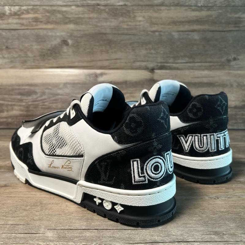 LOUIS VUITTON LV Trainer 黑白牛仔 魔術貼 熊貓 42碼-3