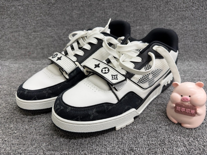 LOUIS VUITTON LV Trainer 黑白牛仔 魔術貼 熊貓 42碼-0