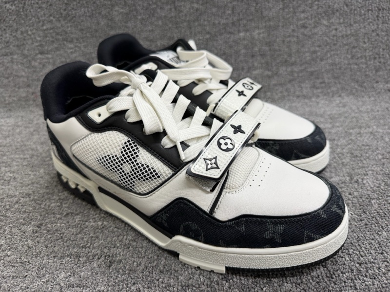 LOUIS VUITTON LV Trainer 黑白牛仔 魔術貼 熊貓 42碼-1