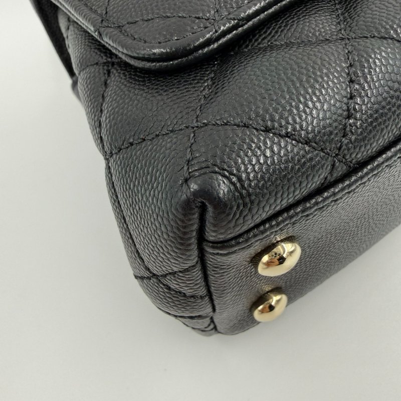 CHANEL -黑色淡金釦荔枝皮╻Mini Coco Handle-11