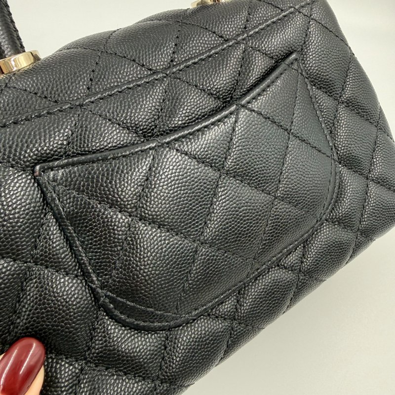 CHANEL -黑色淡金釦荔枝皮╻Mini Coco Handle-15