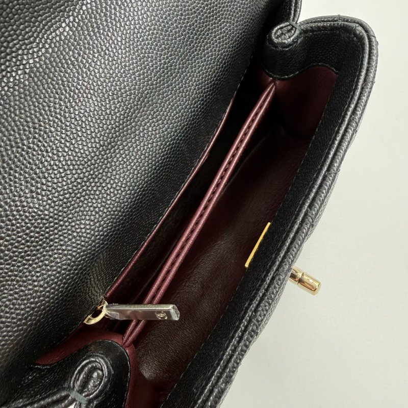 CHANEL -黑色淡金釦荔枝皮╻Mini Coco Handle-18