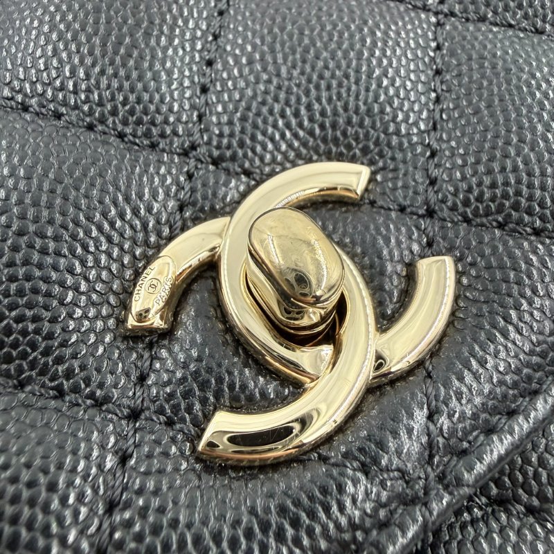CHANEL -黑色淡金釦荔枝皮╻Mini Coco Handle-21