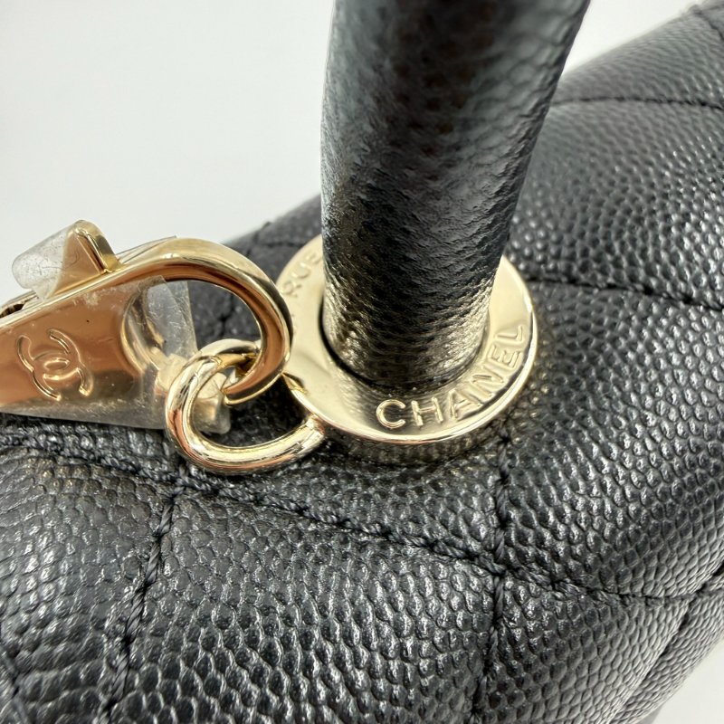 CHANEL -黑色淡金釦荔枝皮╻Mini Coco Handle-22