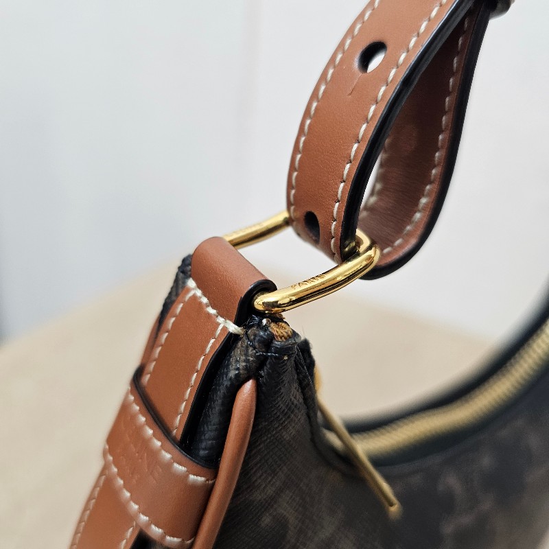 [新年回饋出清🧧] Celine凱旋門AvaTriomphe Mini半月手提包-5