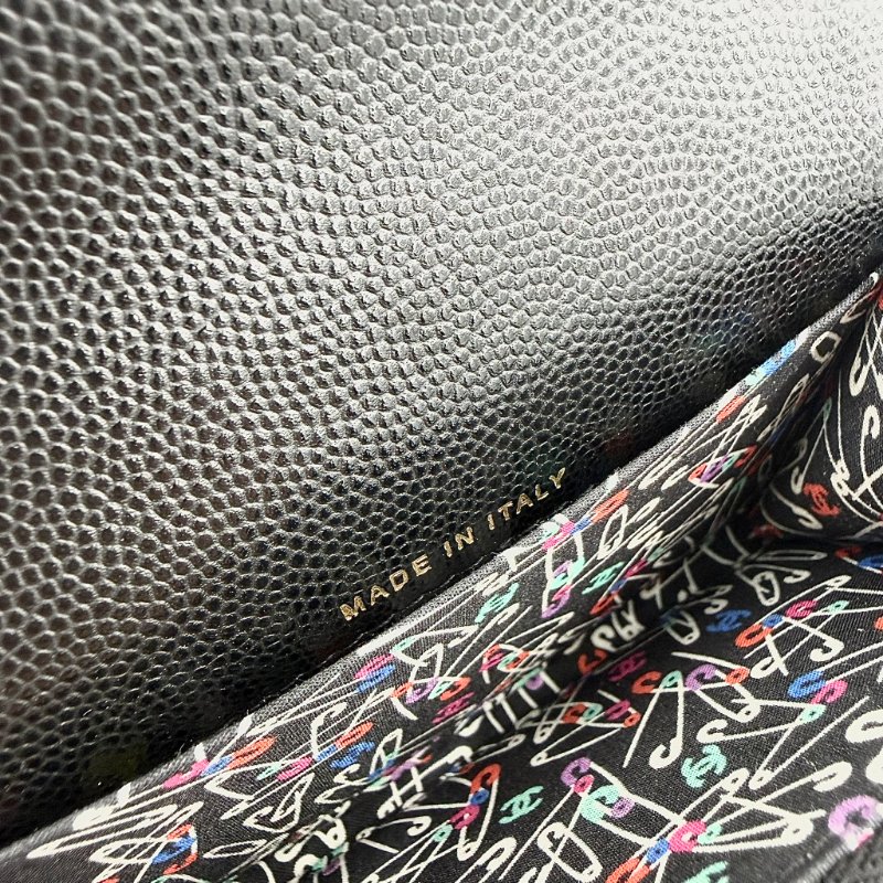 CHANEL - 黑色荔枝皮金釦下蓋╻Mini CF-10