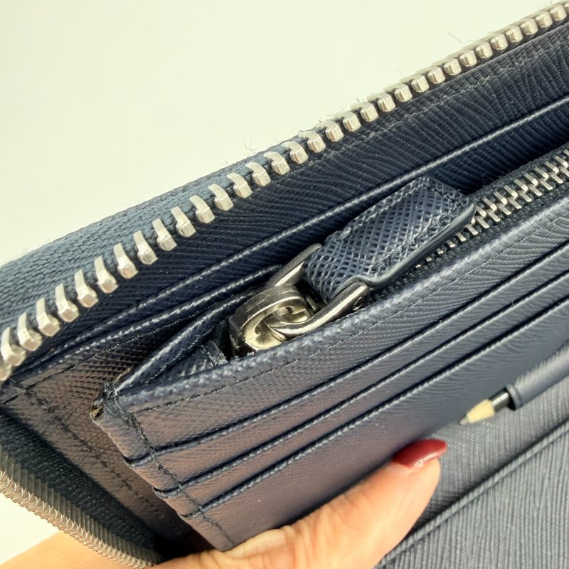 PRADA - 深藍色防刮牛皮商務型長夾-9