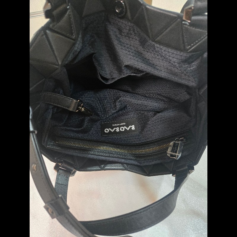 ISSEY MIYAKE 三宅一生 BAOBAO ROCK幾何真皮幾何方格兩用托包-3