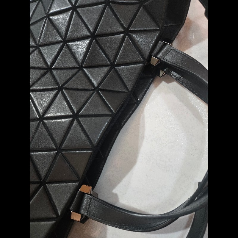 ISSEY MIYAKE 三宅一生 BAOBAO ROCK幾何真皮幾何方格兩用托包-4