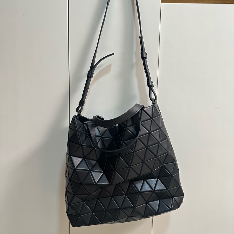 ISSEY MIYAKE 三宅一生 BAOBAO ROCK幾何真皮幾何方格兩用托包-7