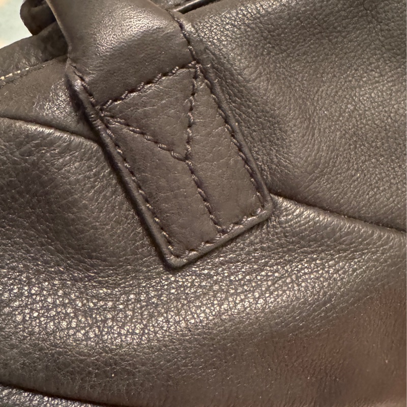 YSL (聖羅蘭)旅行包-1